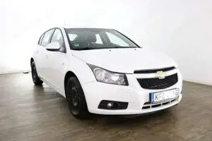 Chevrolet Cruze Hatchback*HU/AU+Service neu* Bild 4