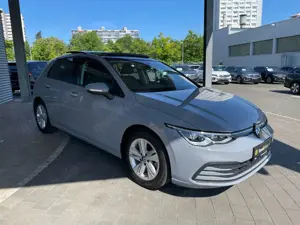 Volkswagen Golf VIII 1.5 TSI Life PANO/ACC/MATRIX/SHZ/GJR Bild 3