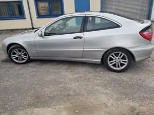 Mercedes-Benz C 230 C-Klasse Kompressor Sportcoupe automtik gedriebe Bild 3