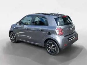 smart forFour EQ  +passion ++Pano+Allwetter+Navi+Winter+ Bild 4