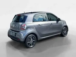 smart forFour EQ  +passion ++Pano+Allwetter+Navi+Winter+ Bild 5