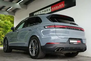 Porsche Cayenne E-Hybrid/PANO/P-Display/HUD/AHK/18W/ACC Bild 4