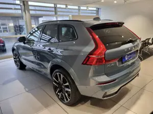 Volvo XC60 Ultimate Dark AWD Pano BW Luft Standh AHK 360° Bild 5