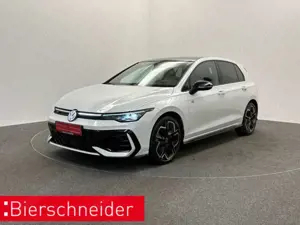 Volkswagen Golf 8 2.0 TDI DSG R-Line IQ-LIGHT DIGITAL PRO PANO KAM