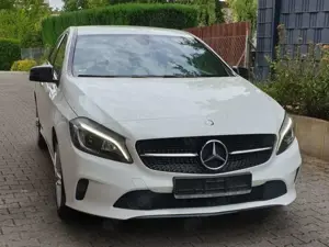 Mercedes-Benz A 180 A-Klasse (BlueEFFICIENCY) 7G-DCT Urban