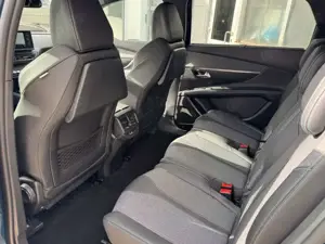 Peugeot 5008 PureTech 130 EAT8 Stop  Start Allure Pack Bild 2