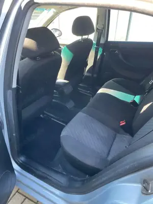 SEAT Leon Leon 1.9 TDI Bild 2