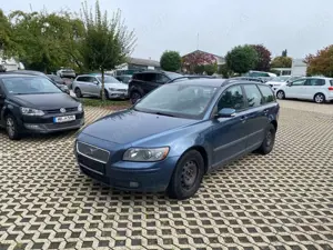 Volvo V50 Kombi 1.6 D Kinetic, kein Tüv, nur Export! Bild 2