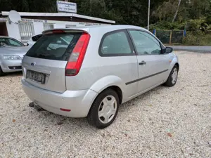 Ford Fiesta Fiesta 1.6 Automatik Ghia Bild 3