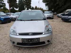 Ford Fiesta Fiesta 1.6 Automatik Ghia Bild 5