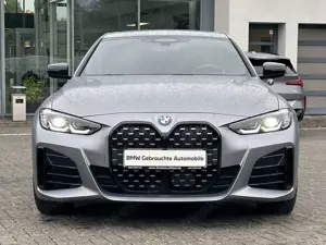 BMW 420 420 d xDrive M Sport / Glasdach / Individual Lack Bild 2