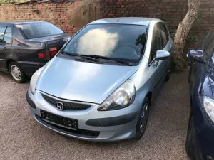 Honda Jazz 1.4 LS // 1.Hand //Klima.// sehr gepflegt Tüv neu Bild 3