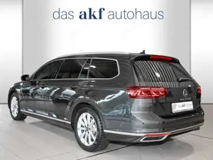 Volkswagen Passat Variant 2.0 TDI DSG Elegance-Navi*AHK*Kamer Bild 3