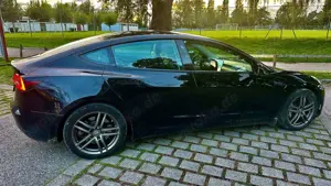 Tesla Model 3 Model 3 Langstreckenbatt. Allradantrieb Dual Motor Bild 3