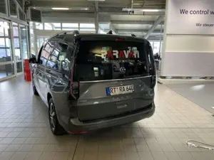 Volkswagen Caddy Cadd 5 Maxi Style inkl. Seiteneinstiegsumbau und S Bild 4