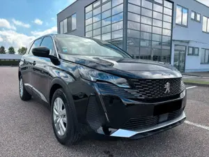Peugeot 5008 ALU/NAVI/LED/7-SITZE/AHK/Zahnriemen neu!