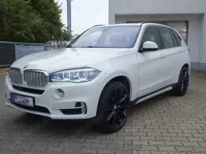 BMW X5 xDrive 40 d Leder Auto PANO AHK NAVI LED