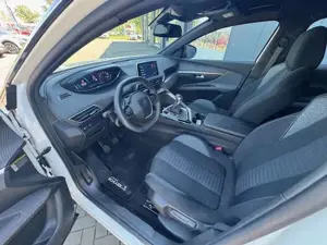 Peugeot 3008 PureTech 130 Stop  Start GPF Active Pack Bild 4