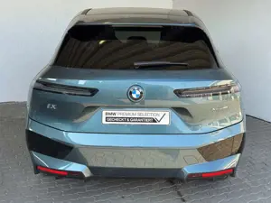 BMW iX xDrive40 M Sport Navi.Laser.Pano.AHK.360°.ACC Bild 3