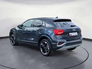 Audi Q2 30 TSFI advanced AHK Navi connect sound LED G Bild 4
