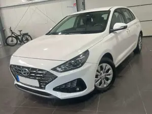 Hyundai i30 1.6 CRDi Lim. Automatik **Kamera*SHZ*PDC**