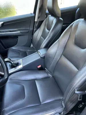 Volvo XC60 Kinetic 2WD Bild 5