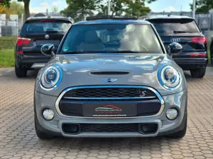 MINI Cooper S Aut. JCW Panorama Navi LED Lights Bild 2