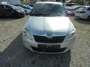 Skoda Fabia Combi Family 1.6 TDI ~ Tüv und Service Neu Bild 2