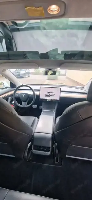 Tesla Model 3 Performance Bild 2