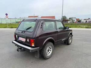 Lada Taiga Bild 5