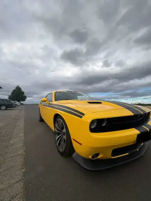 Dodge Challenger R/T Plus 5,7L Bild 3