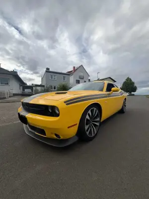 Dodge Challenger R/T Plus 5,7L Bild 2