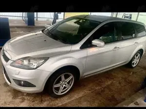 Ford Focus Focus Turnier 2.0 16V Automatik