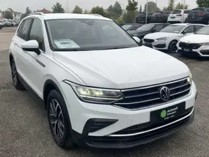 Volkswagen Tiguan 2.0 TDI LIFE LED NAVI Bild 2