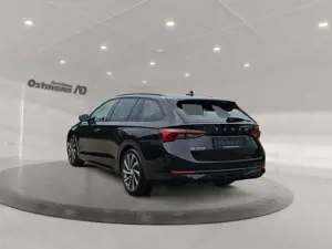 Skoda Octavia Combi 2.0 TDI Style GRA KAM LED AHK Bild 4
