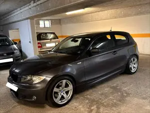 BMW 118 118i volles M-Paket Bild 3