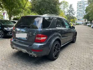Mercedes-Benz ML 350 AMG-Optik CDI 4Matic 7G-TRONIC DPF Bild 5