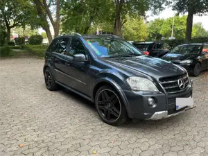 Mercedes-Benz ML 350 AMG-Optik CDI 4Matic 7G-TRONIC DPF Bild 2