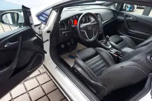 Opel Cascada 1.6 Turbo Innovat.*Navi~Shz.  Bel.~20" Bild 4