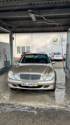 Mercedes-Benz E 240 Classic