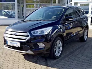 Ford Kuga Titanium 4x4 AUTOM. AHK+BI-XENON+NAVI+PP+CAM Bild 3