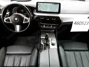 BMW 520 520i Touring Aut. Navi AHK Leder HK Bild 4