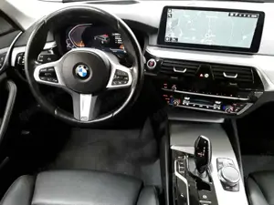 BMW 520 520i Touring Aut. Navi AHK Leder HK Bild 3