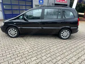 Opel Zafira 1.8 Automatik Klima Einparkhilfe inkl Neu Tüv Bild 5