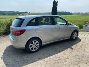 Mercedes-Benz B 200 B 200 7G-DCT Urban