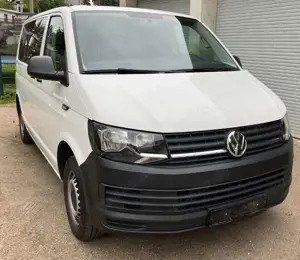 Volkswagen T6 Kombi Kombi 9 Sitze Klima AHK 8x Räder Bild 3