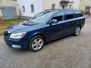 Skoda Octavia Octavia II Combi Diesel Combi 1.6 TDI DPF Elegance