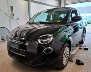 Fiat 500e Cabrio 118PS 42kWh Navi - Klimaautomatik