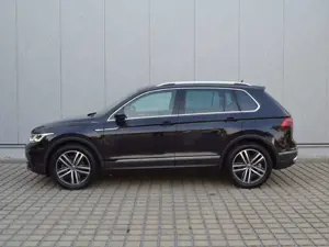 Volkswagen Tiguan 2.0 TDI 200 PS 4Motion DSG Elegance AHK/SPORT+CAR Bild 2