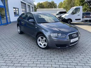 Audi A3 1.6 FSI Attraction